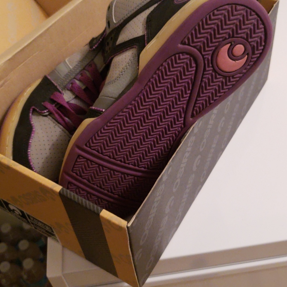 Shoe - Picture 3 of 3